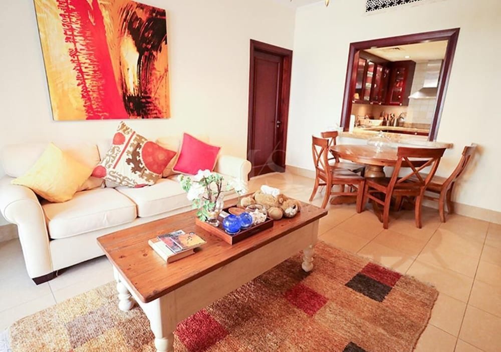 Дубай: Mh- Beautiful One Bed Room in Zanzebeel 2 Ref 2010b