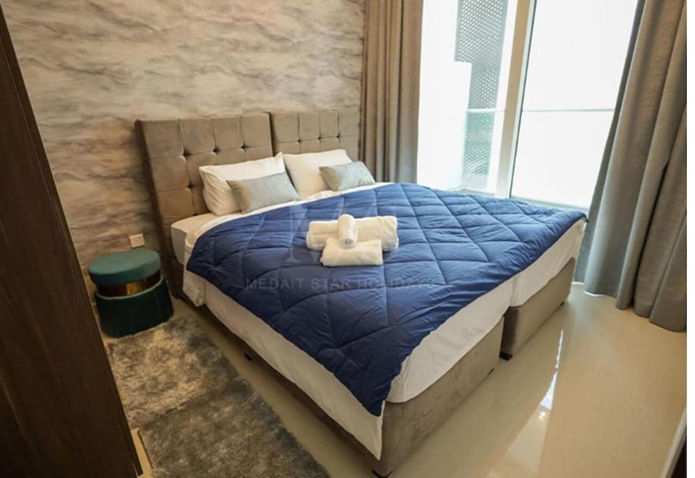 Дубай: Mh-1 Bhk With Serene Canal View in Reva Residence Ref 26009