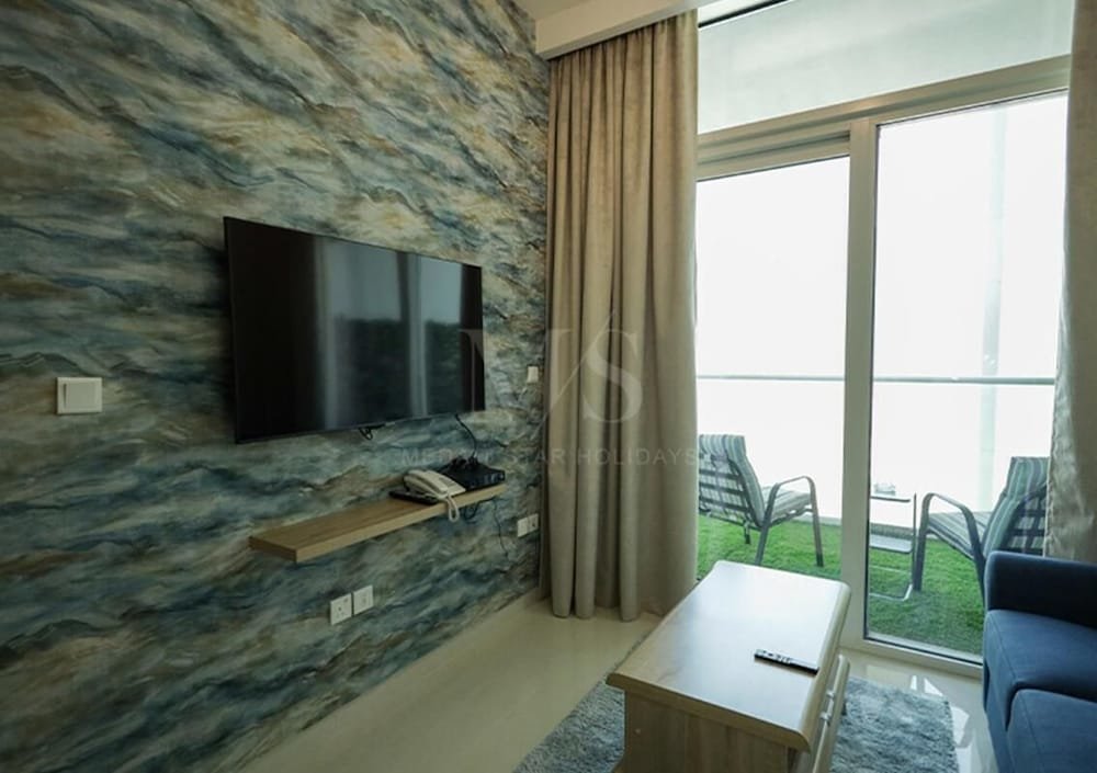 Дубай: Mh-1 Bhk With Serene Canal View in Reva Residence Ref 26009