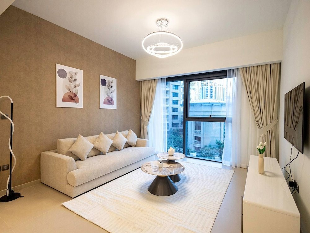 Дубай: Mh - Act One - 1bhk - Ref504