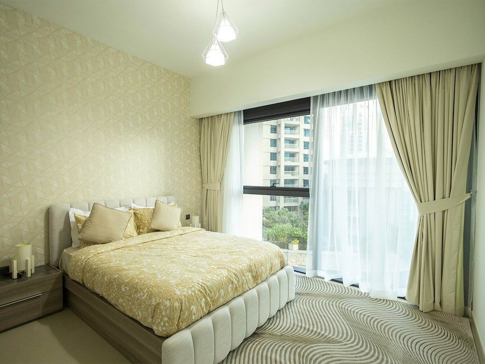 Дубай: Mh - Act One - 1bhk - Ref504