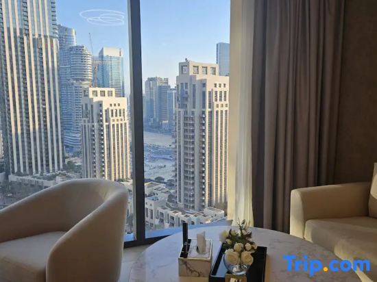 Дубай: Mh - Act One Act Two - 2bhk - Ref2202