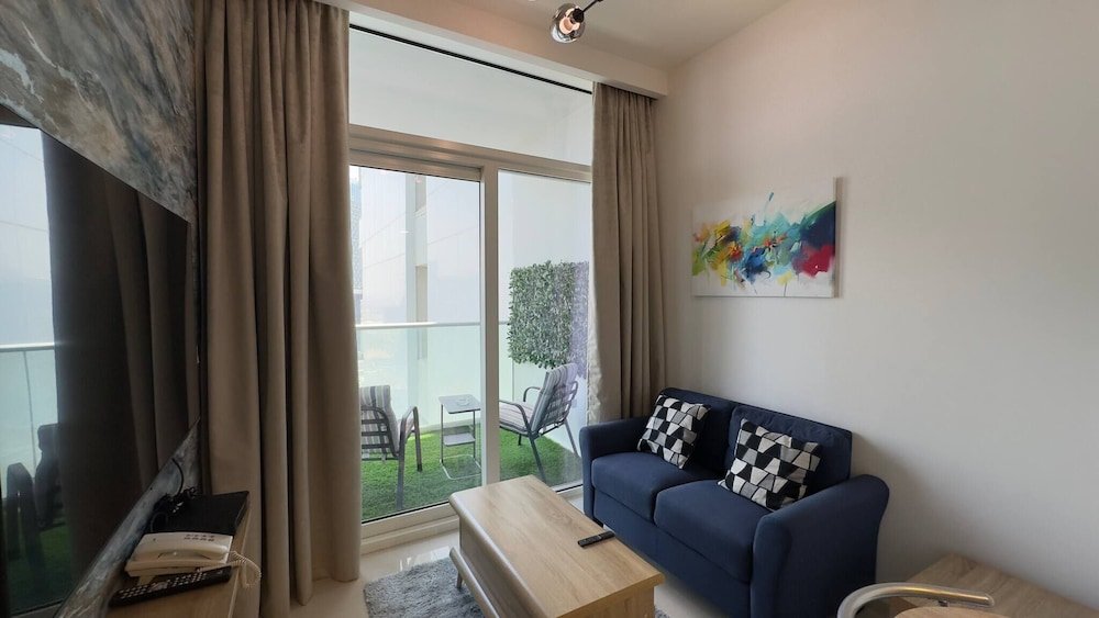 Дубай: Mh - 1 Bhk Canal View- Ref2512