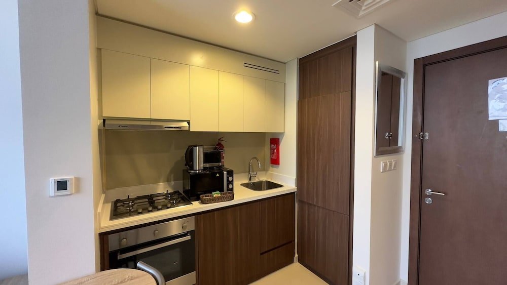 Дубай: Mh - 1 Bhk Canal View- Ref2512