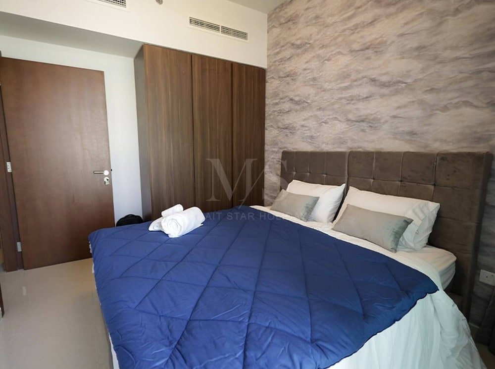 Дубай: Mh - 1 Bhk Canal View- Ref2512