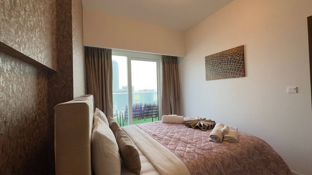 Дубай: Mh - 2 Bhk Canal View Near Dubai Mall - Ref2516