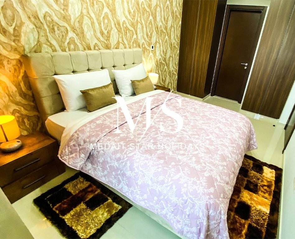 Дубай: Mh - 2 Bhk With Burj Khalifa View - Ref2604