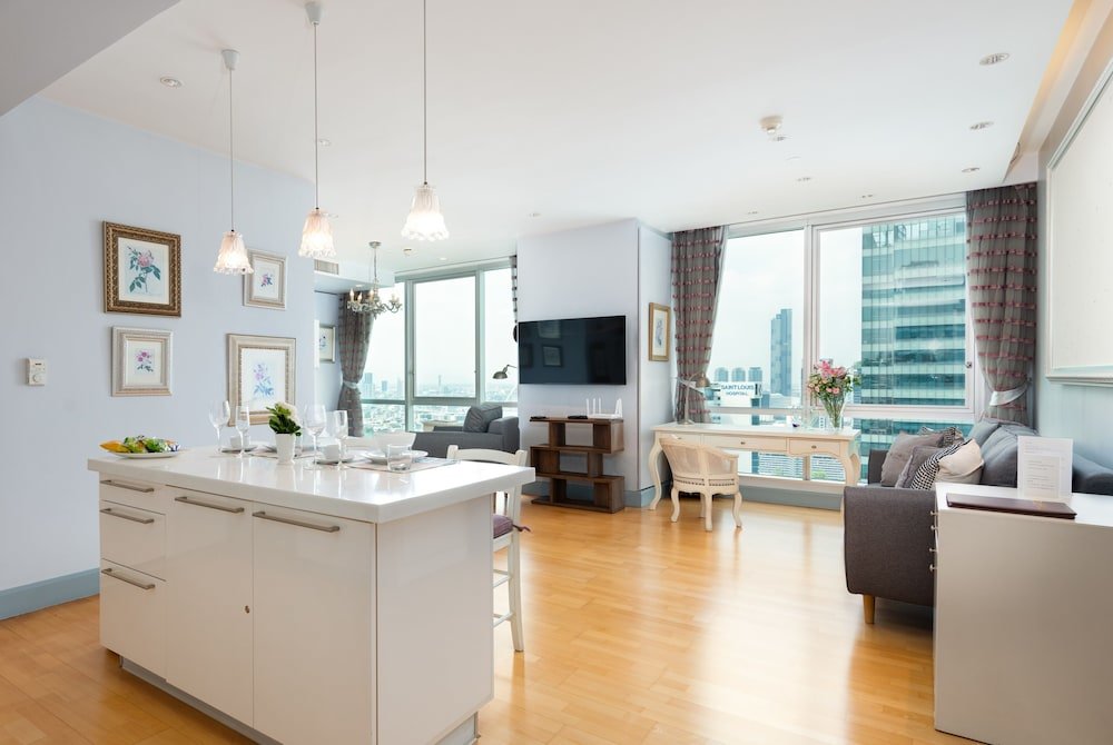 Бангкок: Serviced 1 Bed Panoramic Skyvillas