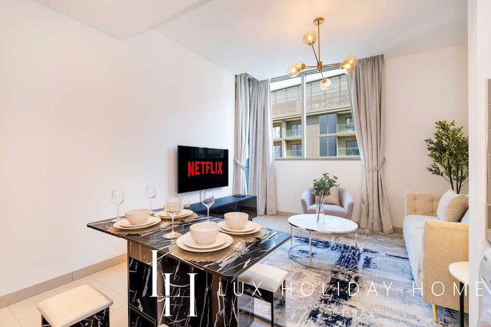 Дубай: LUX  The Executive Sobha Suite 3