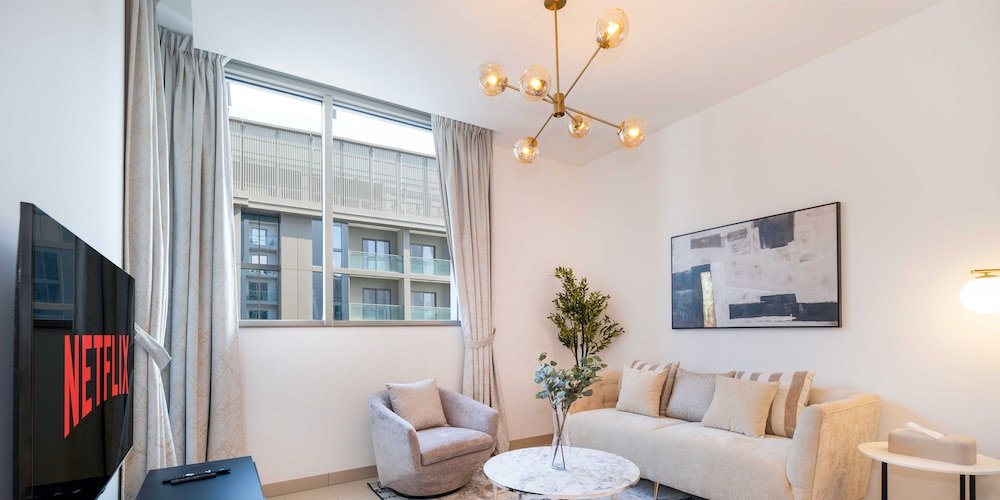 Дубай: LUX  The Executive Sobha Suite 3