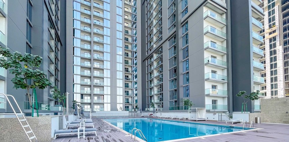 Дубай: LUX  The Executive Sobha Suite 3