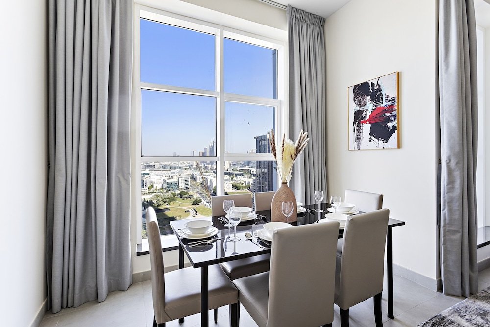Дубай: WelHome - Breathtaking Partial Sea View 2BR Close to Marina