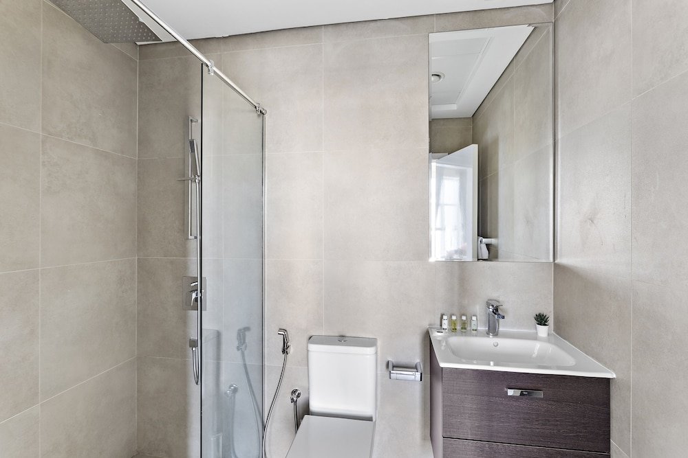 Дубай: WelHome - Breathtaking Partial Sea View 2BR Close to Marina