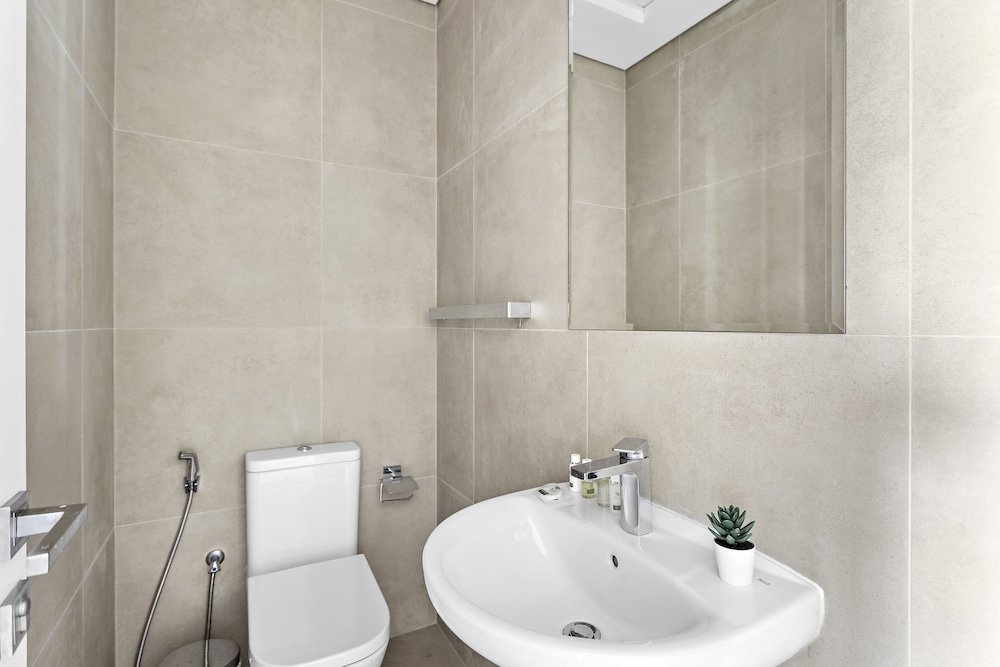 Дубай: WelHome - Breathtaking Partial Sea View 2BR Close to Marina