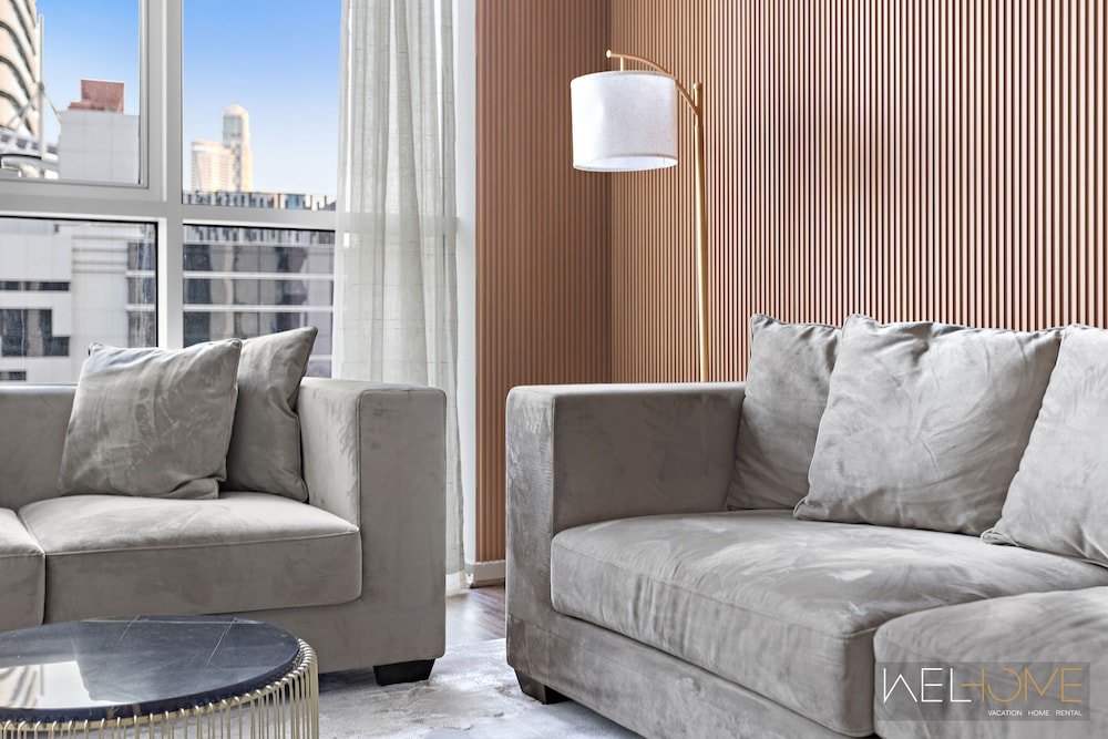 Дубай: WelHome - Exclusive Apartment 5 minutes Walk to Dubai Mall