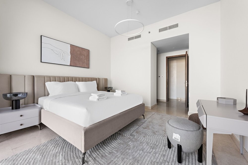 Дубай: WelHome - Seaside Serenity: Spacious 1 BR in Maritime City