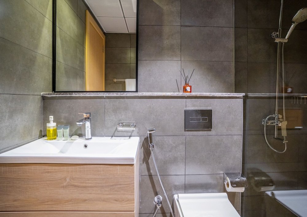 Дубай: Tanin - Modern Spacious 1BR Apartment With 2 Balconies