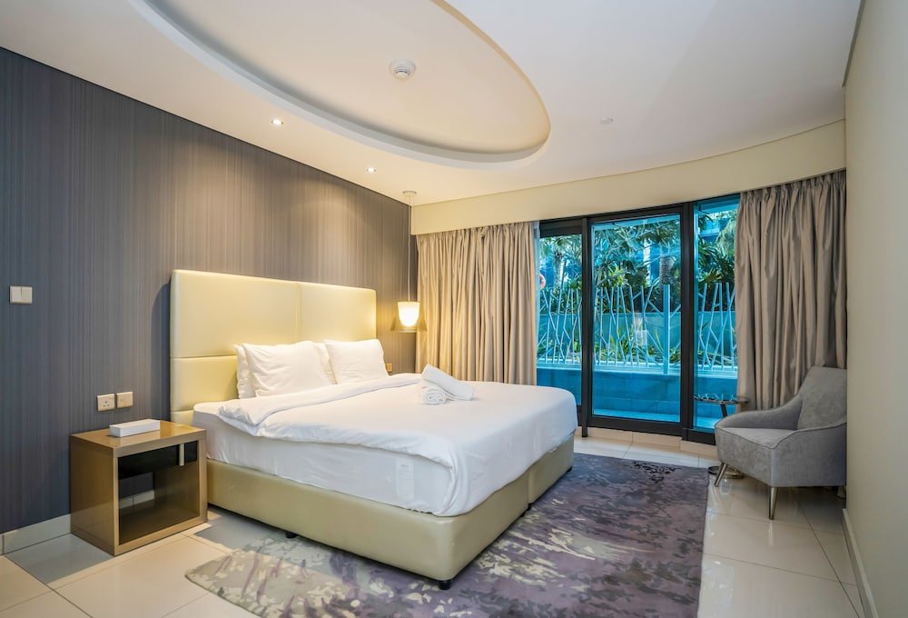 Дубай: Tanin - Luxurious 2BR Apartment in DAMAC Paramount