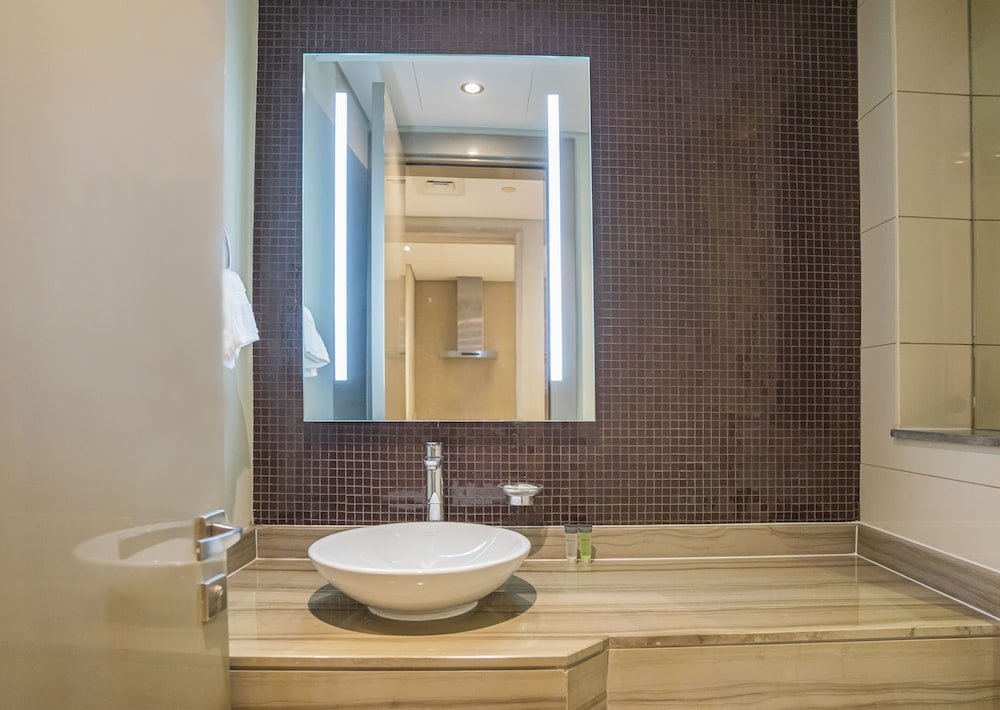 Дубай: Tanin - Luxurious 2BR Apartment in DAMAC Paramount