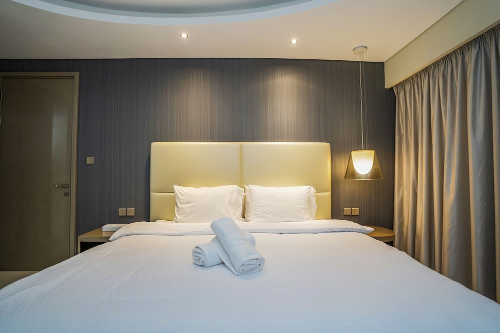 Дубай: Tanin - Luxurious 2BR Apartment in DAMAC Paramount