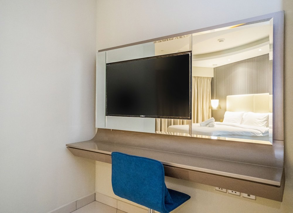 Дубай: Tanin - Luxurious 2BR Apartment in DAMAC Paramount