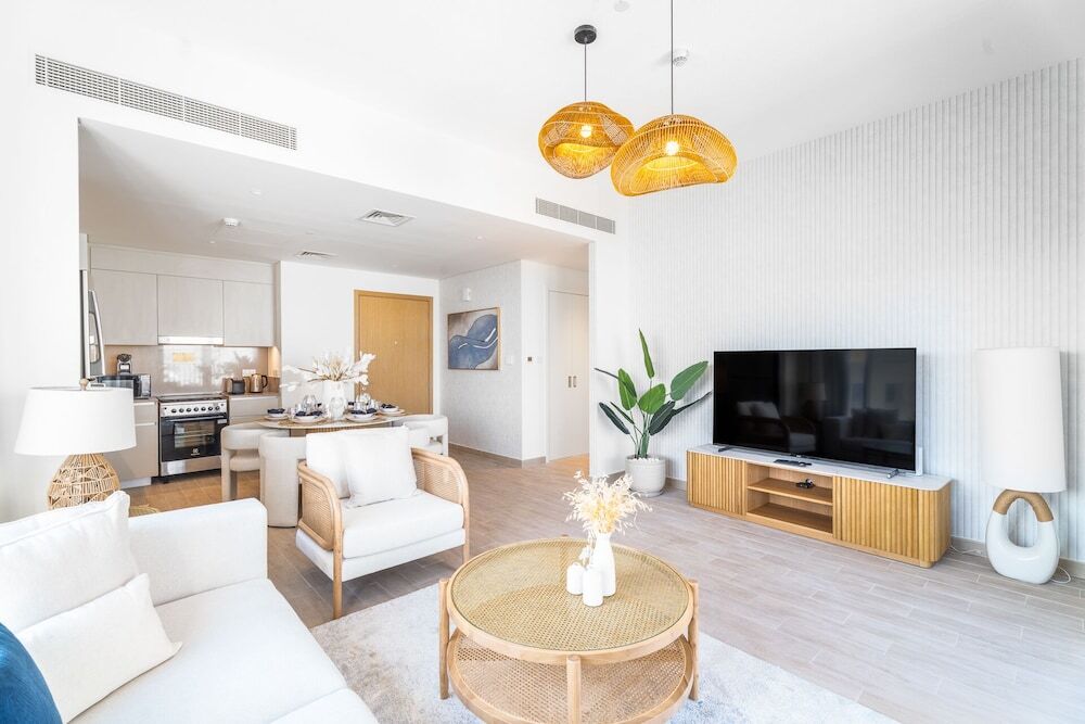 Дубай: Nasma Holiday Homes - Breeze at Creek Beach