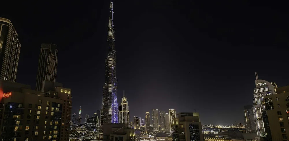 Дубай: LUX The Burj Khalifa Fountain View Suite