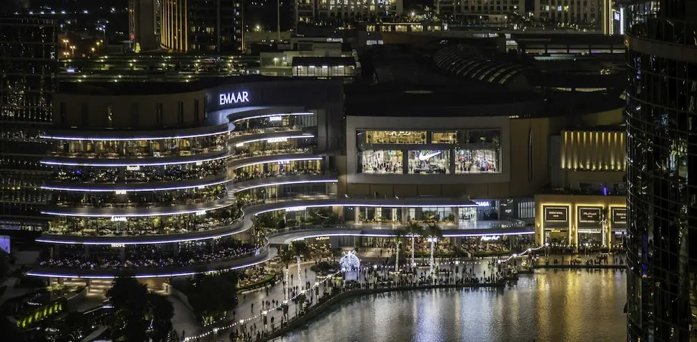 Дубай: LUX The Burj Khalifa Fountain View Suite