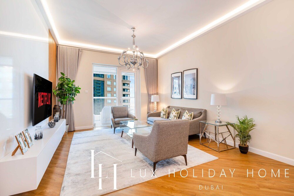 Дубай: LUX The Marina Sea View Suite 2