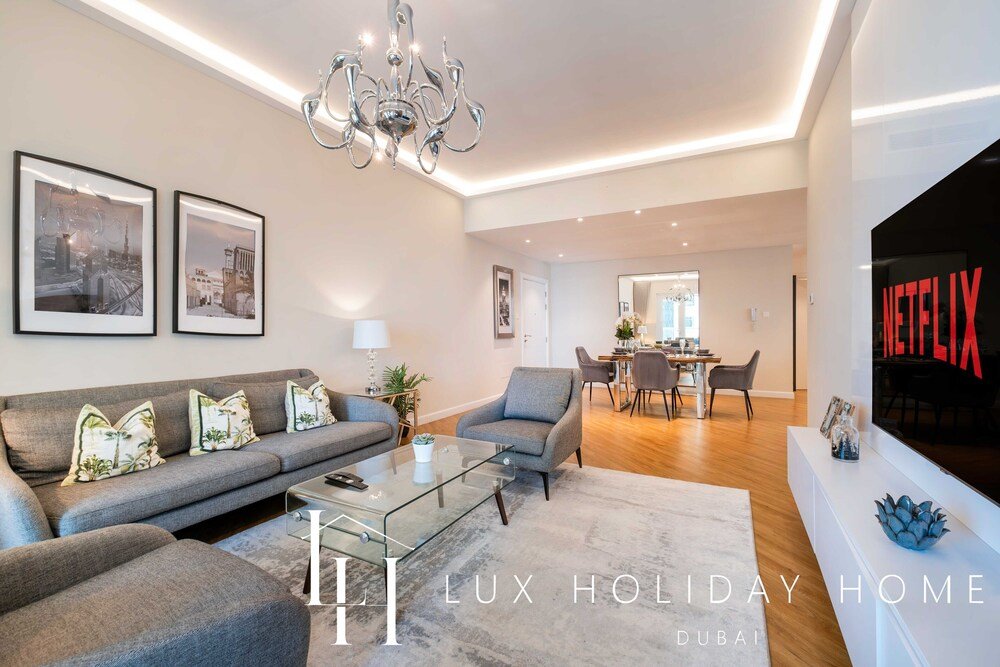 Дубай: LUX The Marina Sea View Suite 2