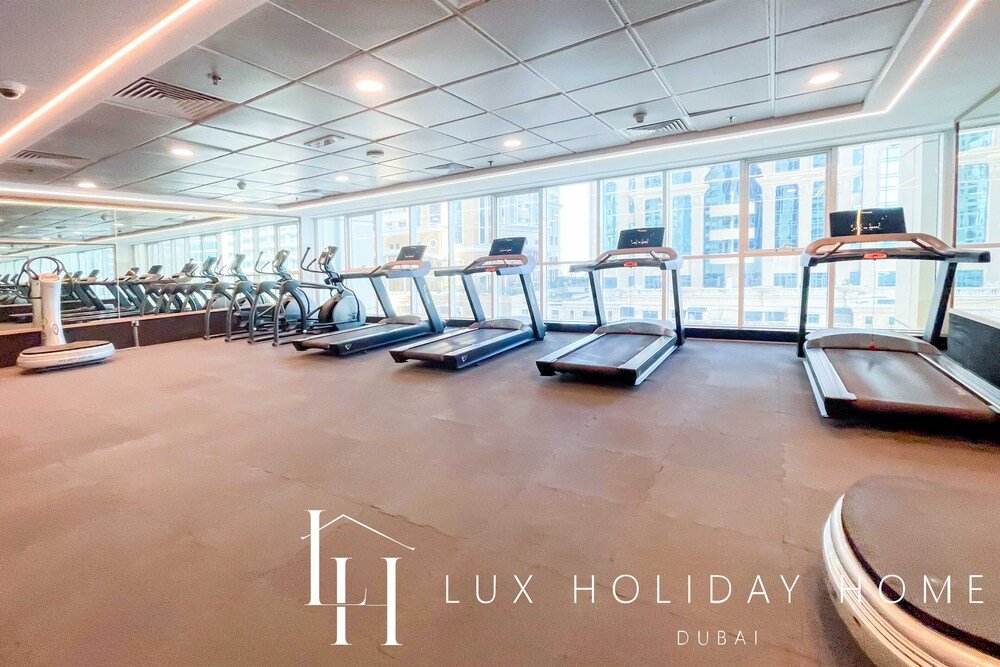 Дубай: LUX The Marina Sea View Suite 2