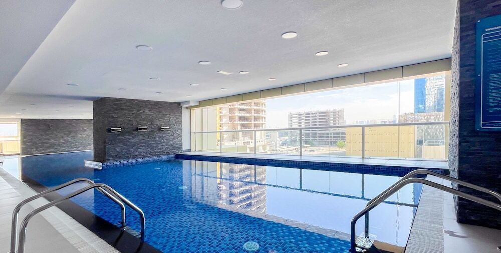 Дубай: LUX The Marina Sea View Suite 2