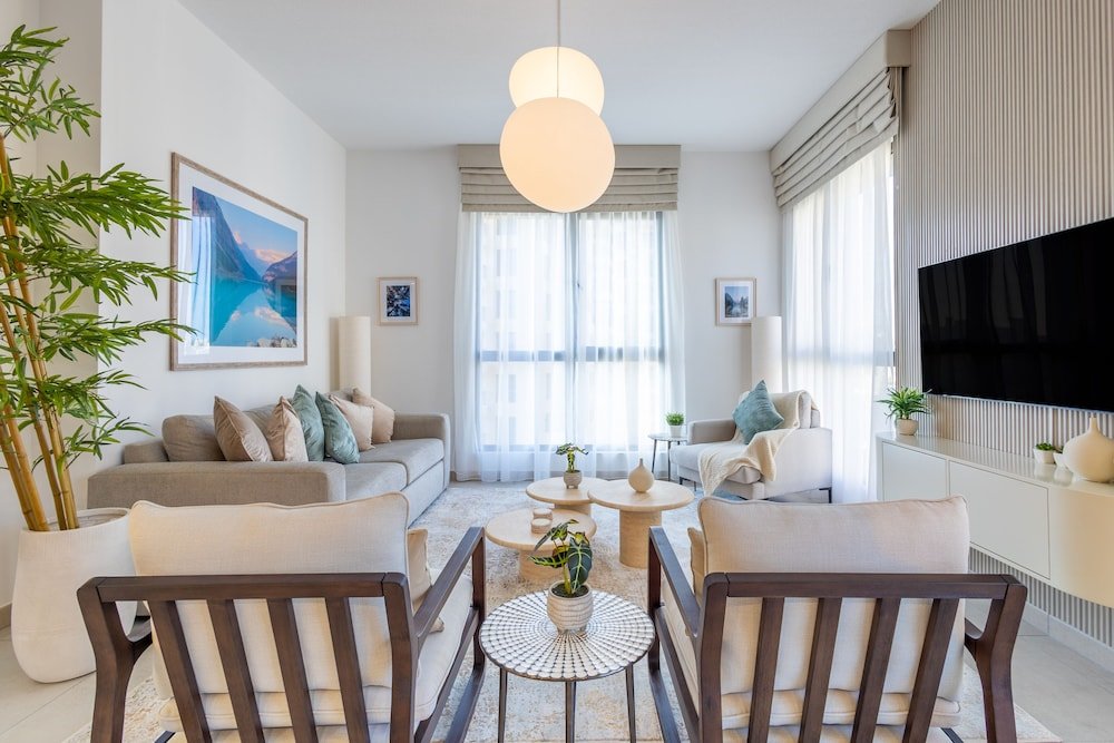 Дубай: SuperHost - Urban Elegance 2BR in Asayel 2 Near Burj Al Arab