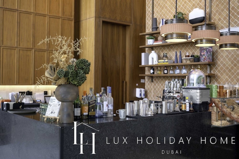 Дубай: LUX  The Vida Marina Residence 3