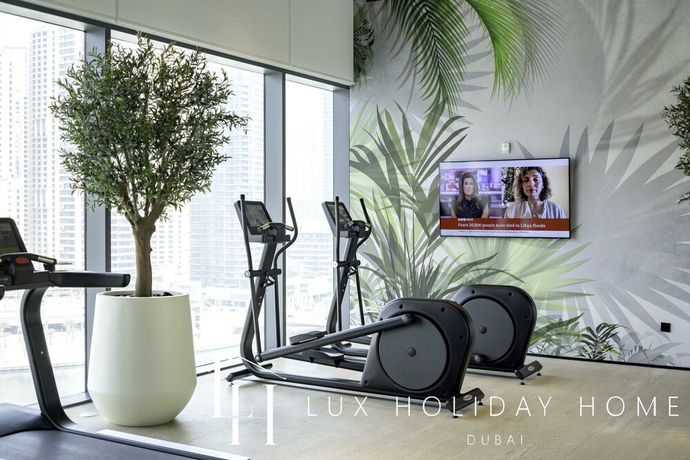 Дубай: LUX  The Vida Marina Residence 3