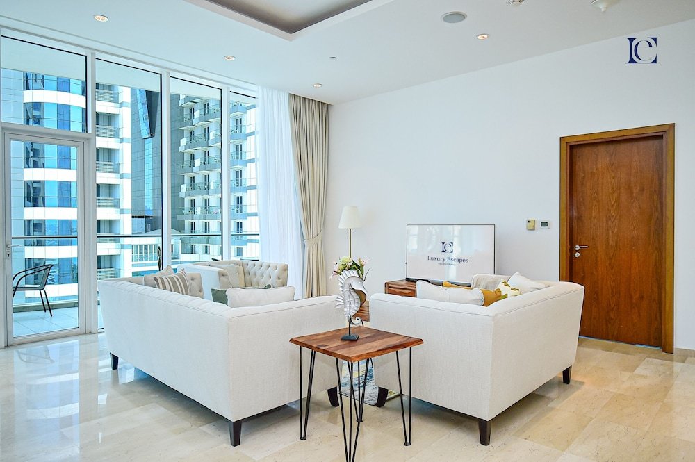 Дубай: Premium 3BR Partial Sea View OCEANA