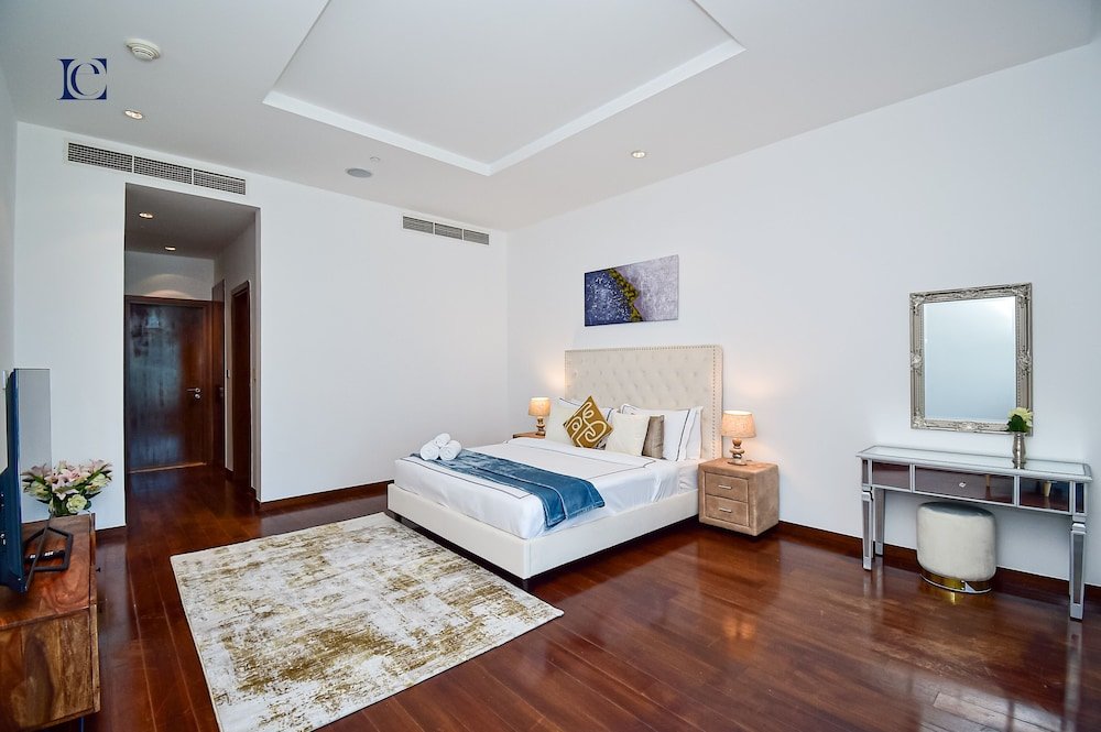 Дубай: Premium 3BR Partial Sea View OCEANA