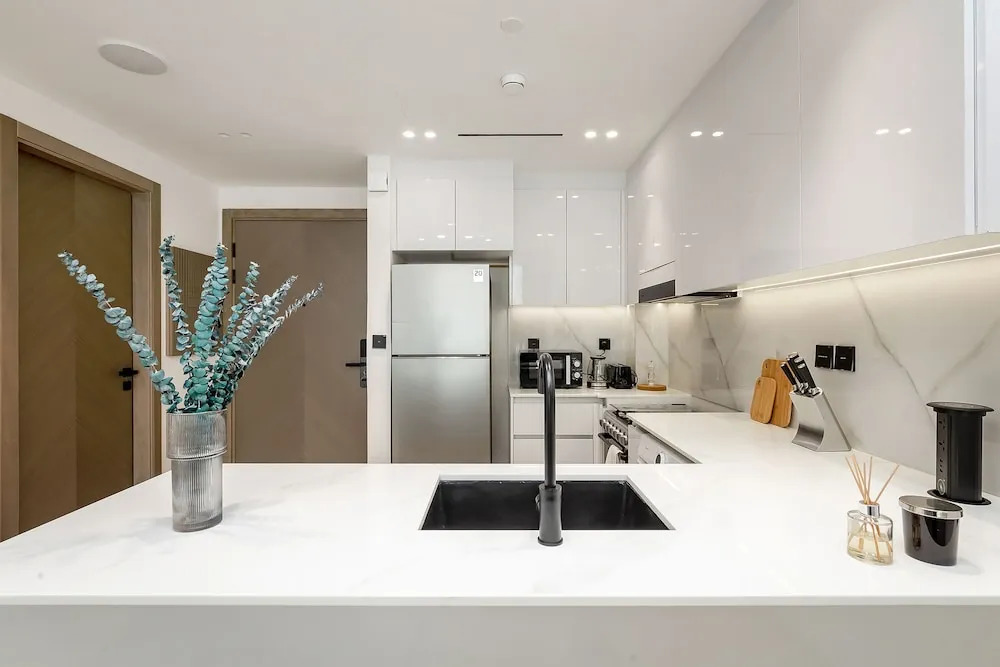 Дубай: Excellent 1BR in Binghatti Crescent