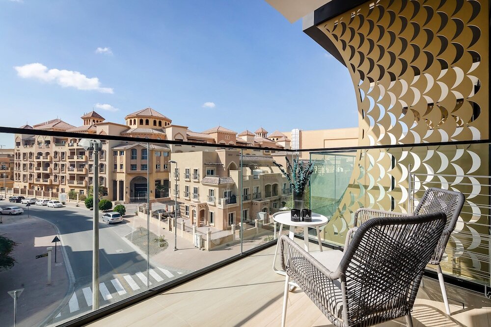 Дубай: Excellent 1BR in Binghatti Crescent