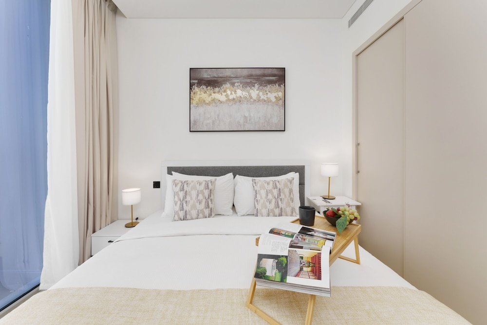 Дубай: Maison Privee - Modern & Chic Retreat 10min from Downtown Dubai