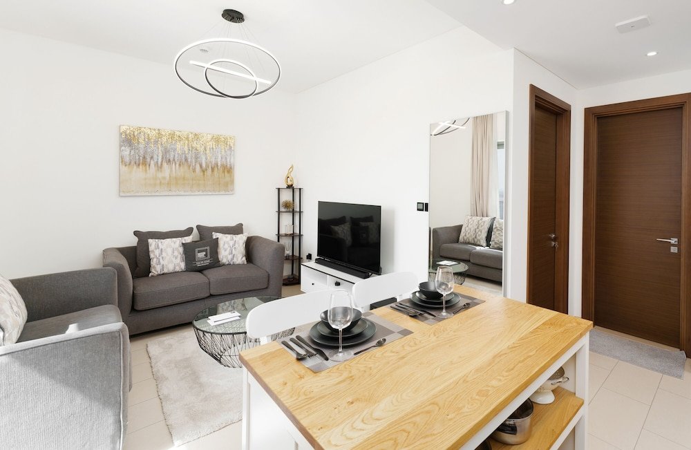 Дубай: Maison Privee - Modern & Chic Retreat 10min from Downtown Dubai