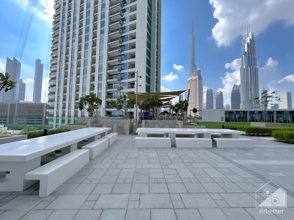 Дубай: Luxury 2B in Downtown Views Balcony and Burj View