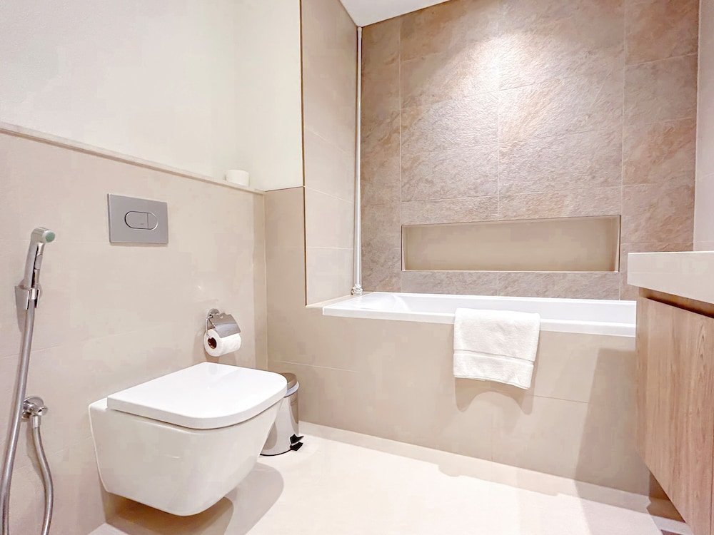 Дубай: Luxury 2B in Downtown Views Balcony and Burj View