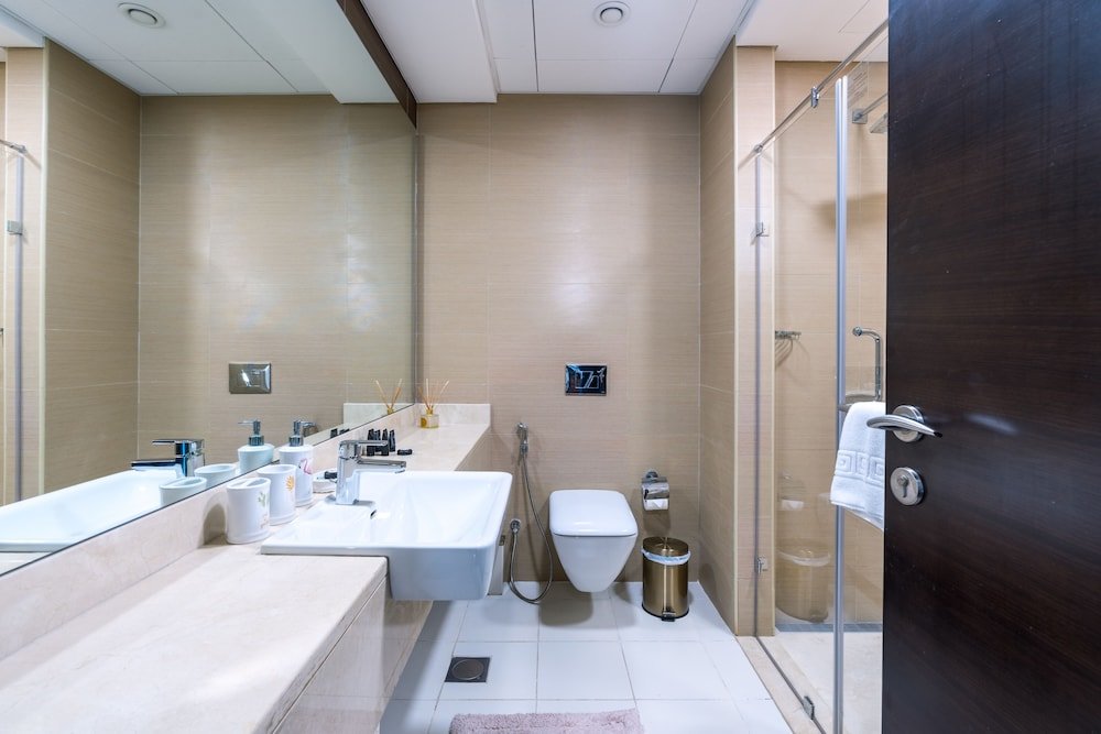 Дубай: Stunning 1B Apartment With Balcony in Dubai Marina