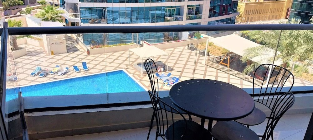 Дубай: Gorgeous 1B With Balcony in Dubai Marina