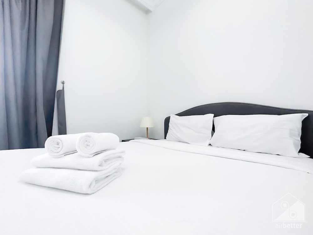 Дубай: Spacious Studio With Balcony in AL Majan
