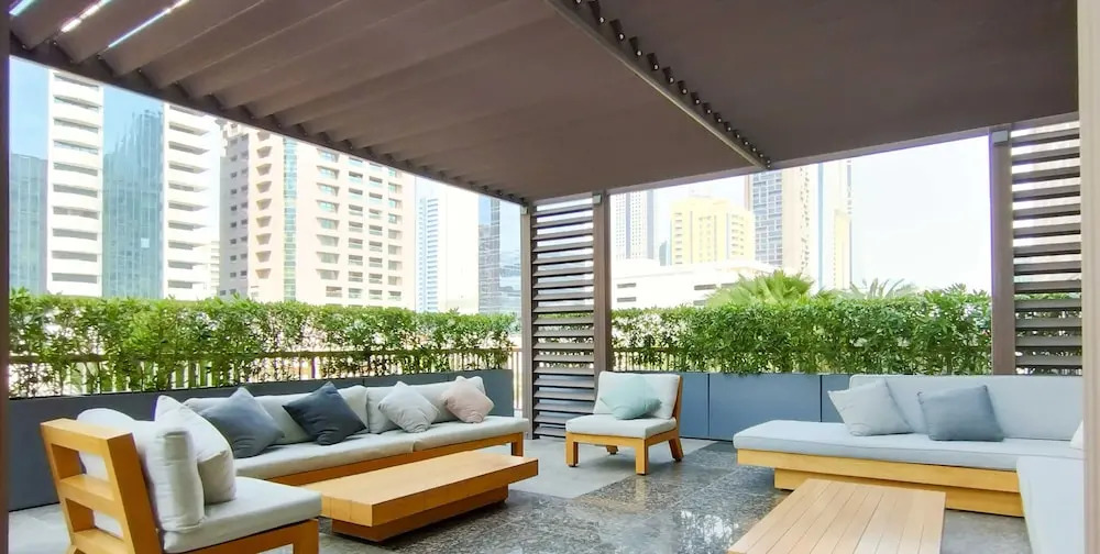 Дубай: LUX  The Elegant DIFC Suite