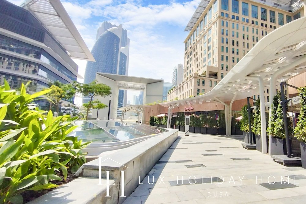 Дубай: LUX  The Elegant DIFC Suite