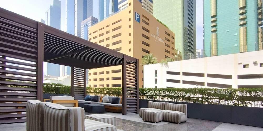 Дубай: LUX  The Elegant DIFC Suite