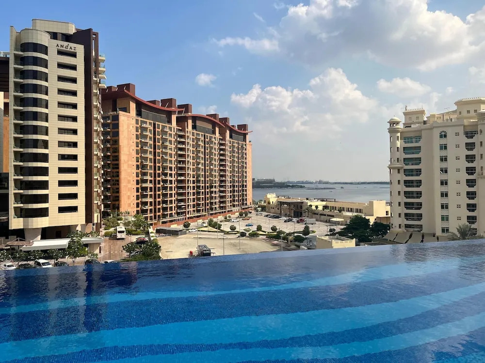 Дубай: The Palm Tower Corner 1-bedroom Dubai